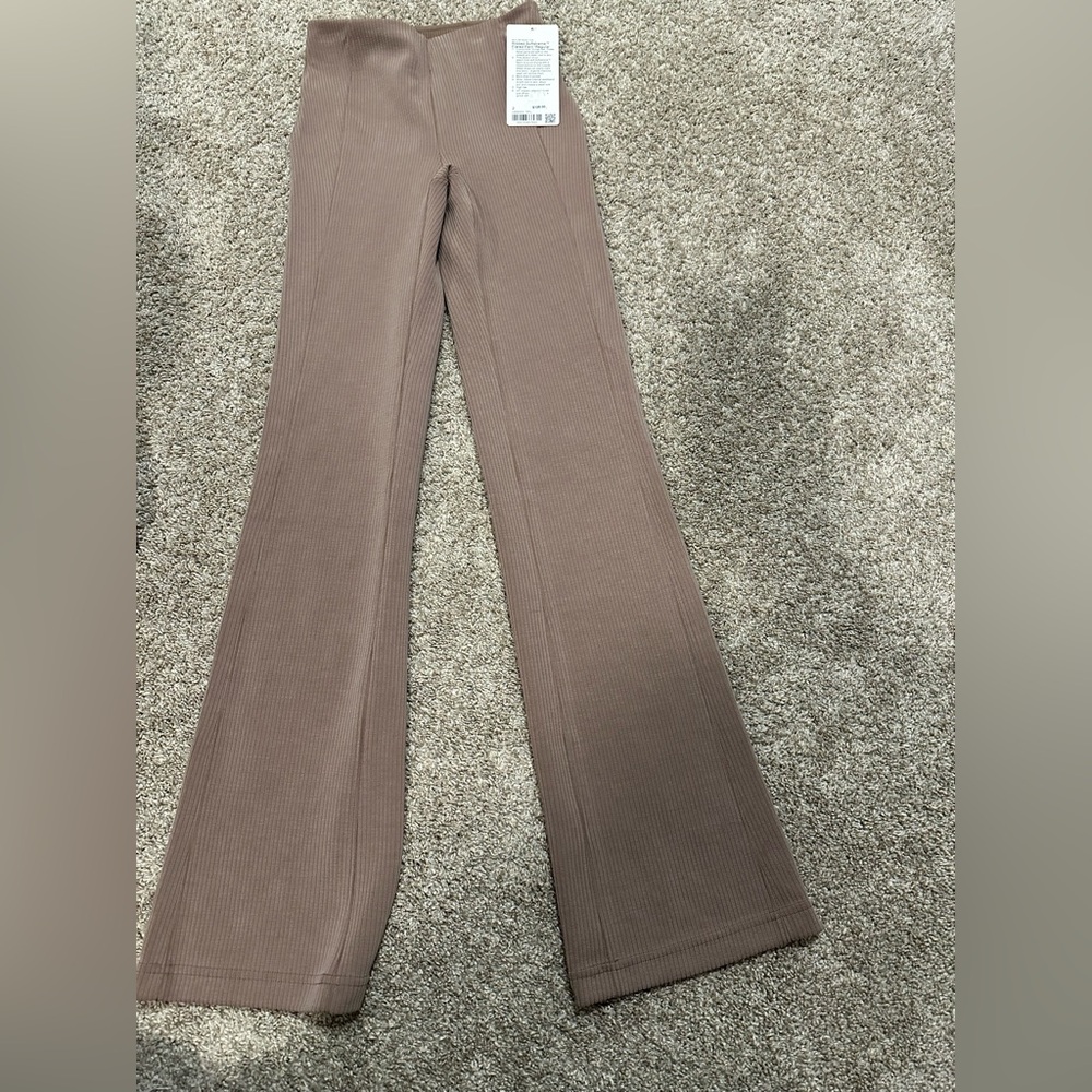 New with tags Lukulemon Ribbed Softstreme Flared Pant Regular size 2